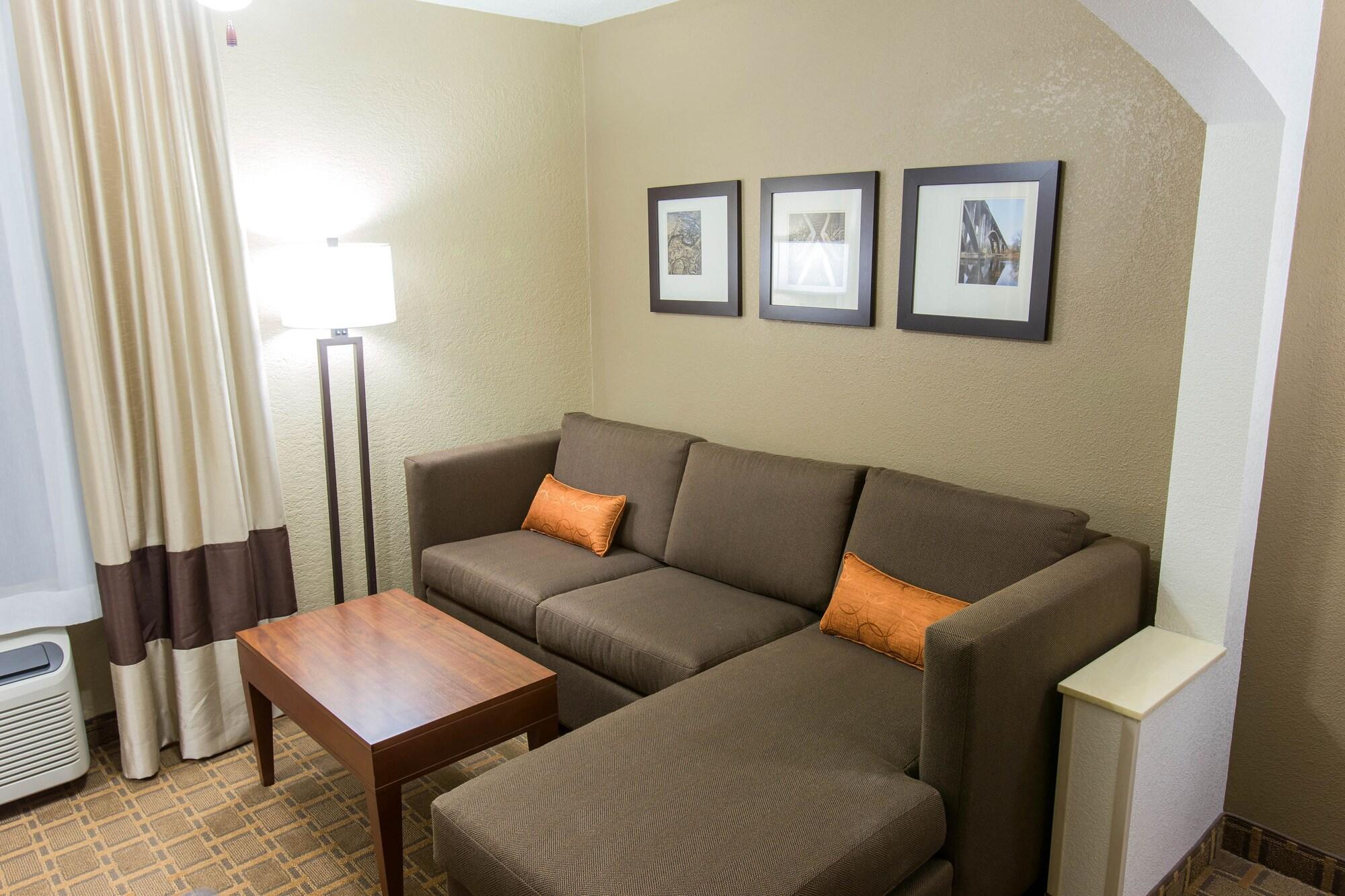 Comfort & I-44 Hotel 2*